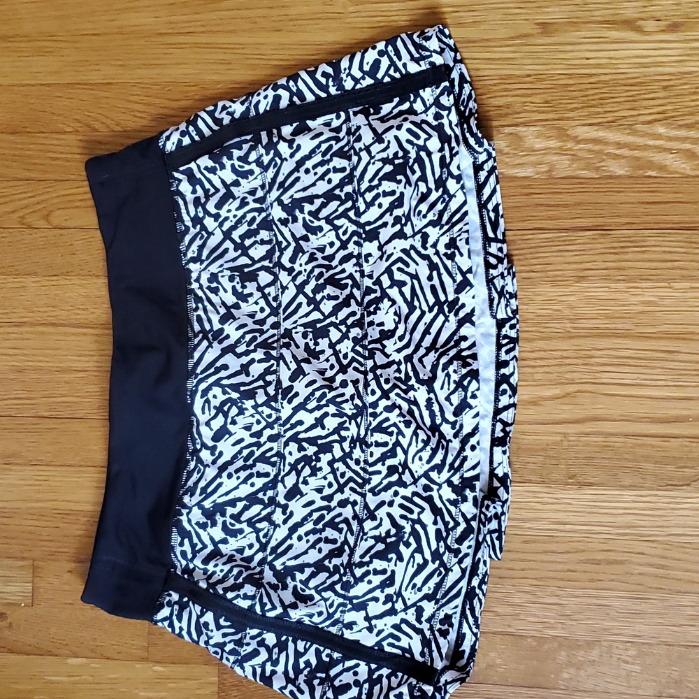 Lululemon Pace Rival Skirt.